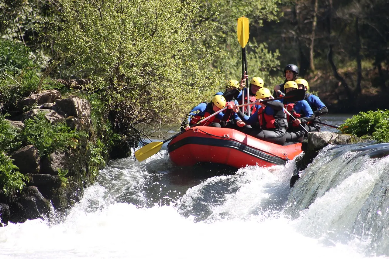 Mit kell tudni a rafting biztonsági előírásokról?